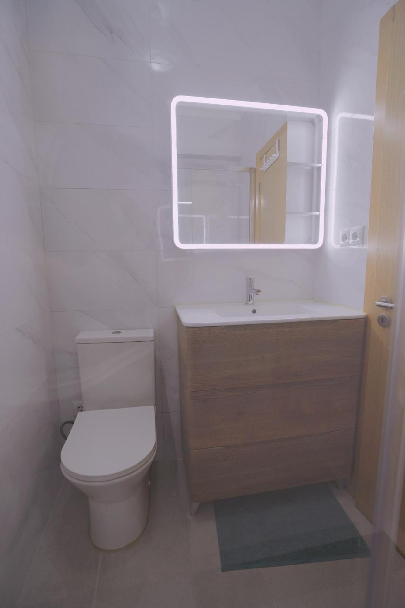Apartment Charming 94d, Next To Metro Lisbon