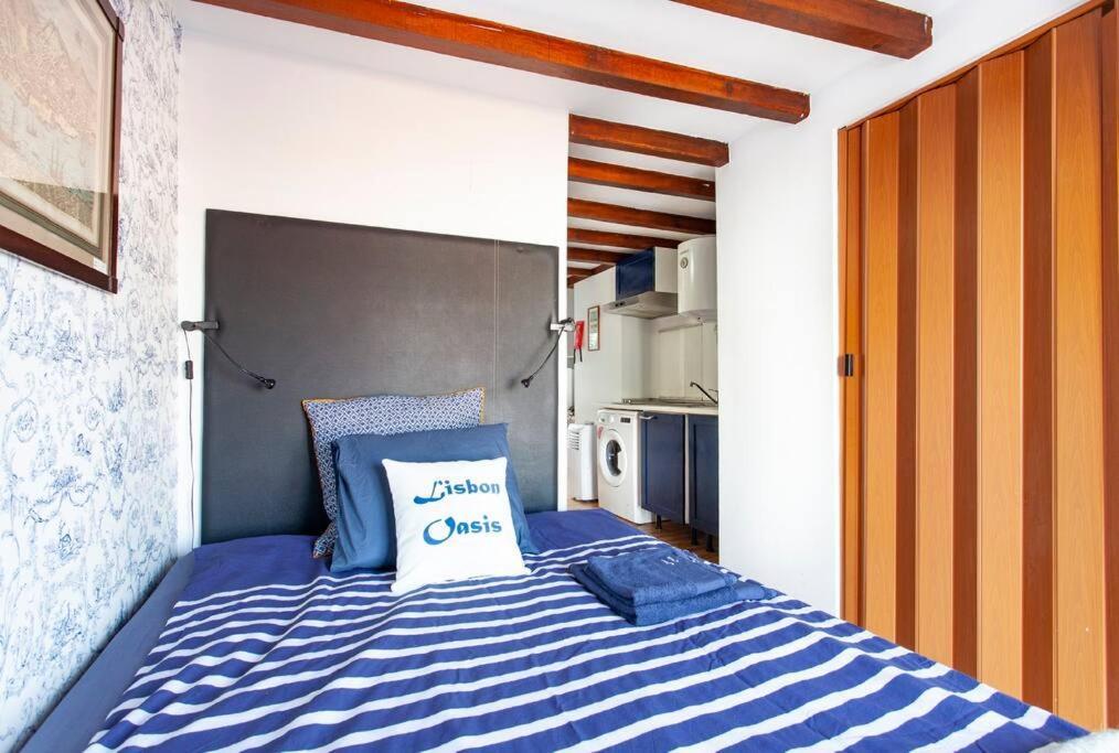 Mouraria 2 - View From French Balcony & Smart Check-in Apartamento