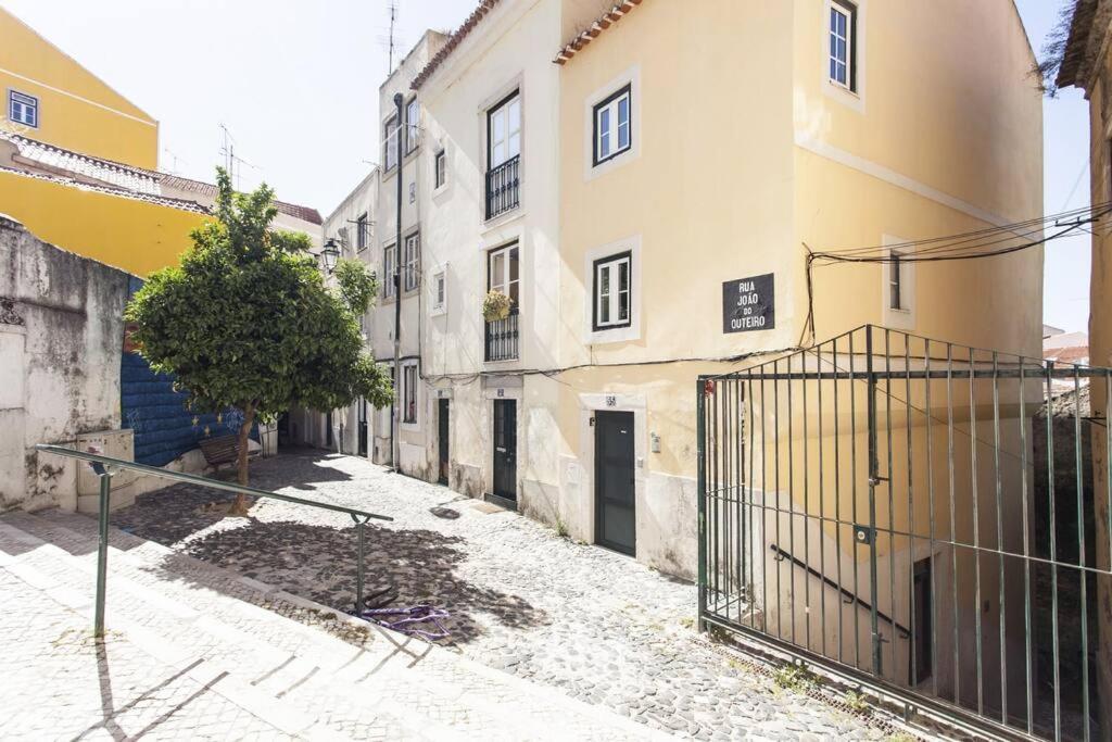 Mouraria 2 - View From French Balcony & Smart Check-in Apartamento Lisboa