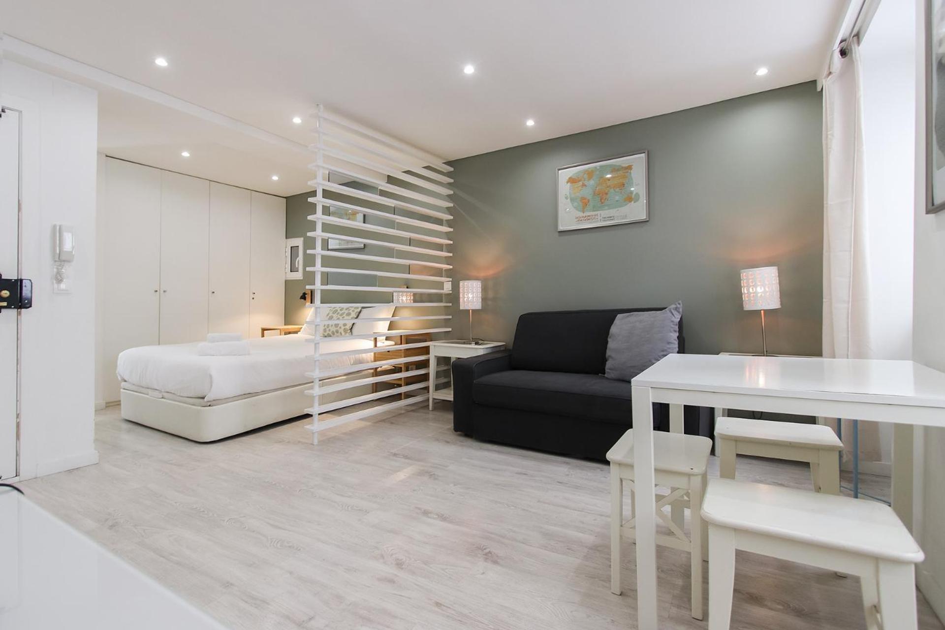 Downtown Charming By Homing *