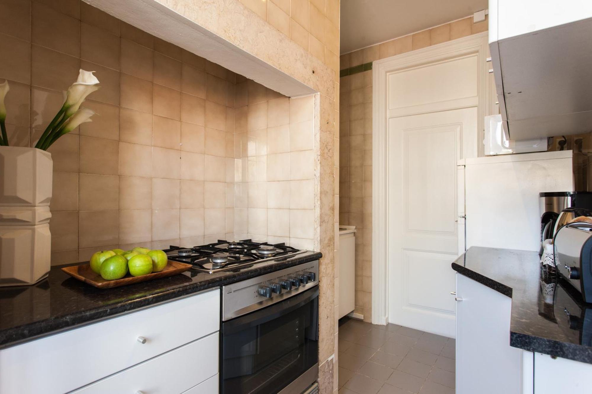 Your Bairro Alto Apartamento