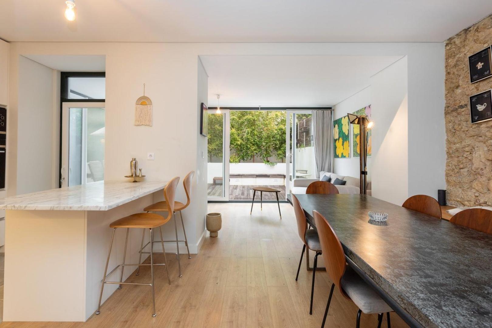 2br Terrasse Townhouse Style With Ac | By Airnest Apartamento Lisboa