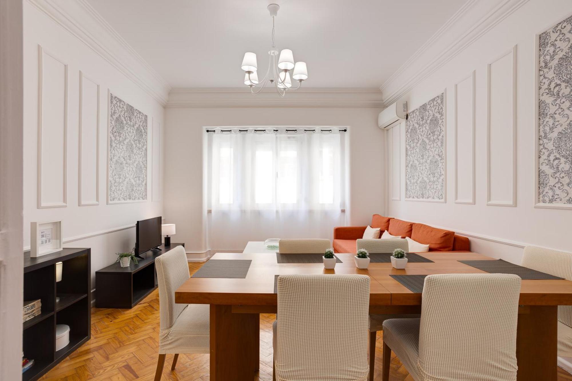 Home Out Rooms & Apartments *