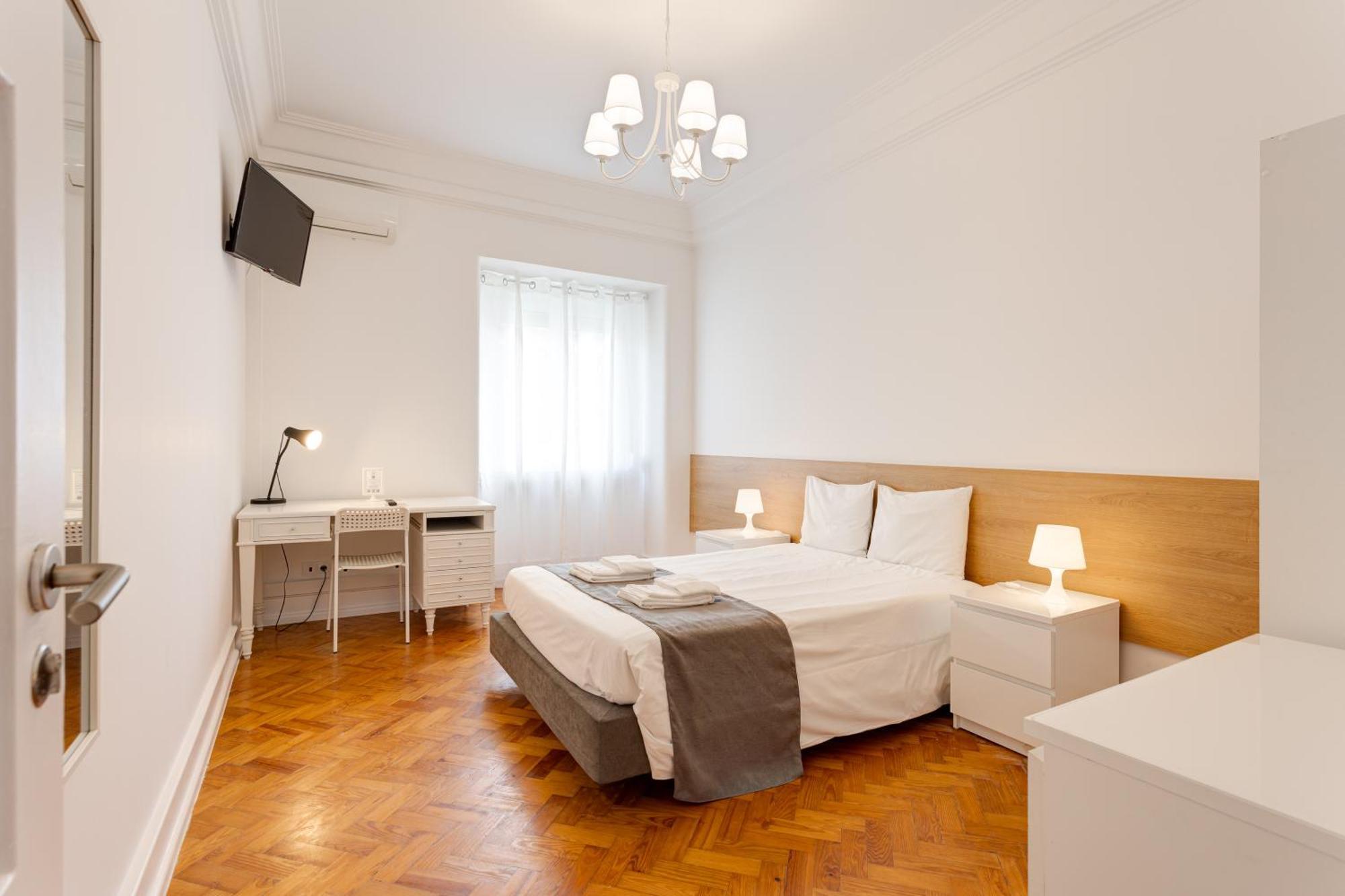 Apartment Home Out Rooms & Apartments Lisbon
