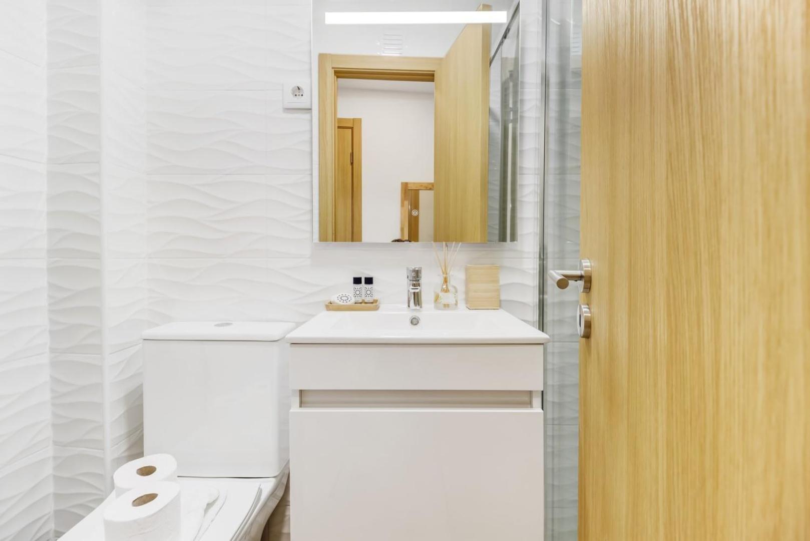 Apartamento Cosy Heart Of Santos - Ac | By Airnest Lisboa