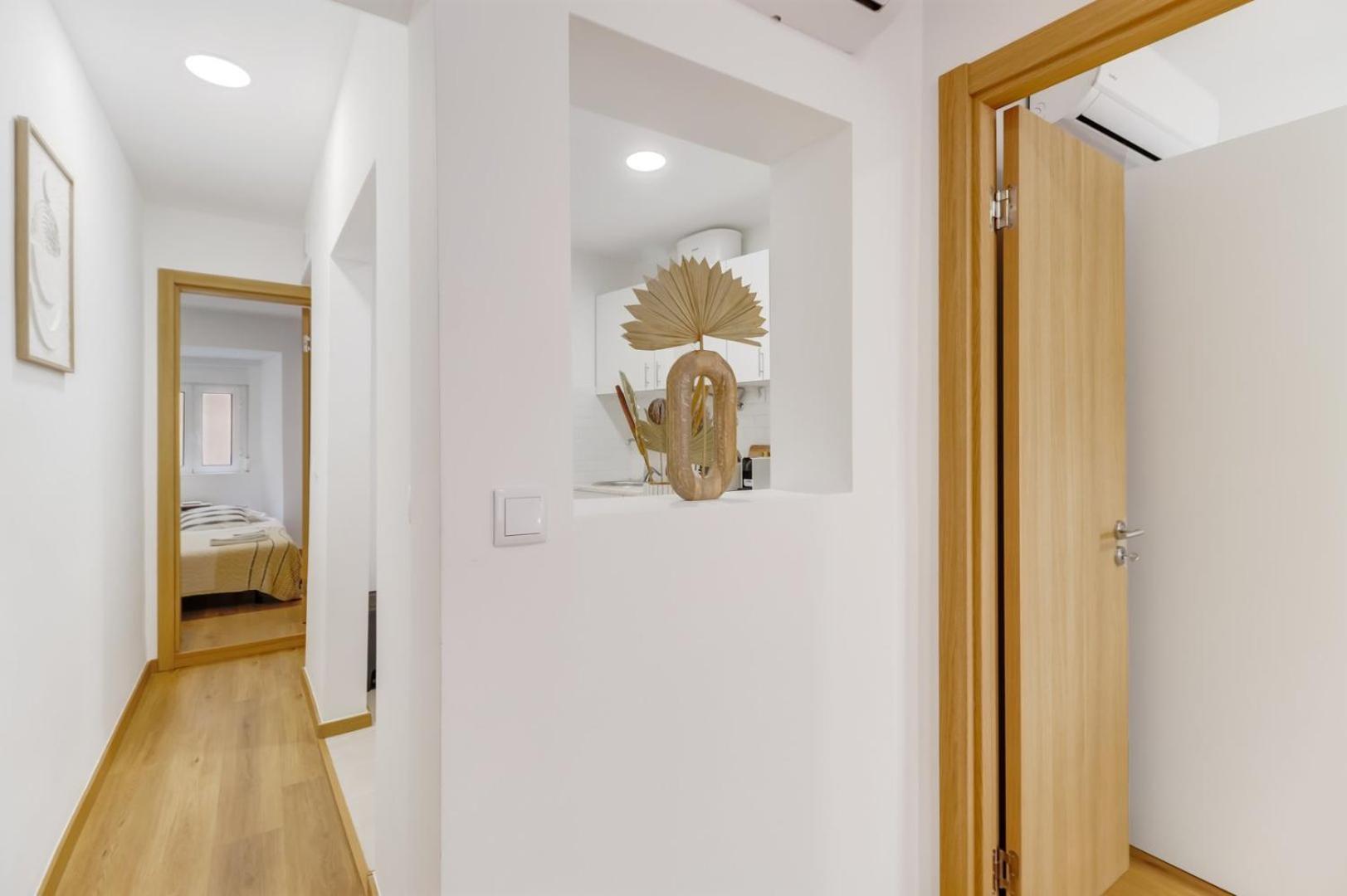 2br Renovated Heart Of Santos W/ Ac | By Airnest