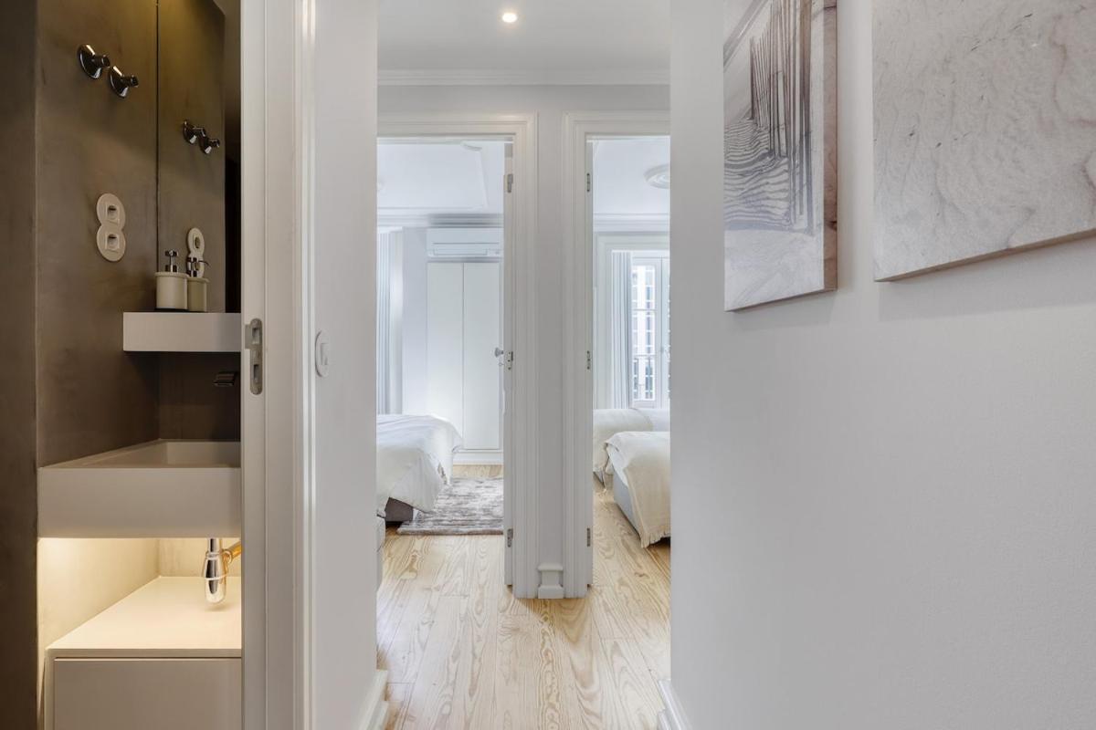 Beautiful 2 Bedroom With Views In Rua Augusta Lisbon