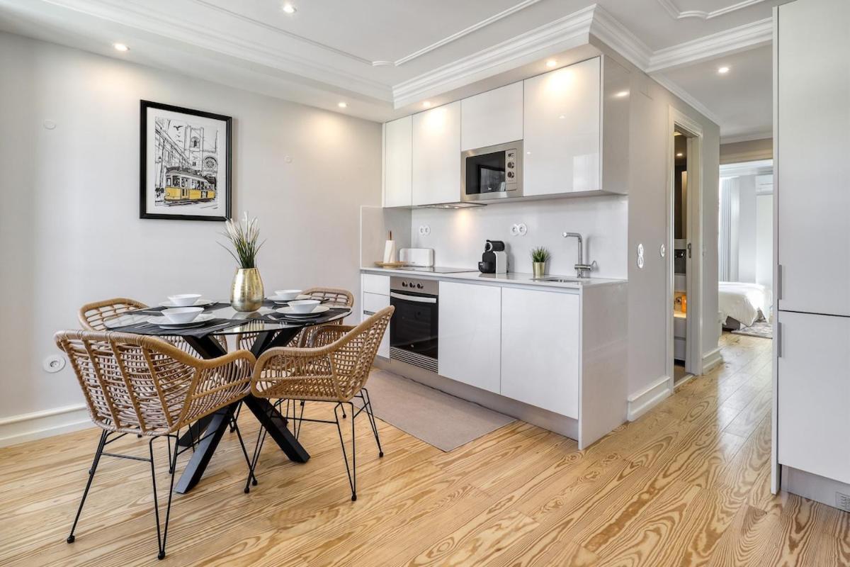 Beautiful 2 Bedroom With Views In Rua Augusta * Lisbon