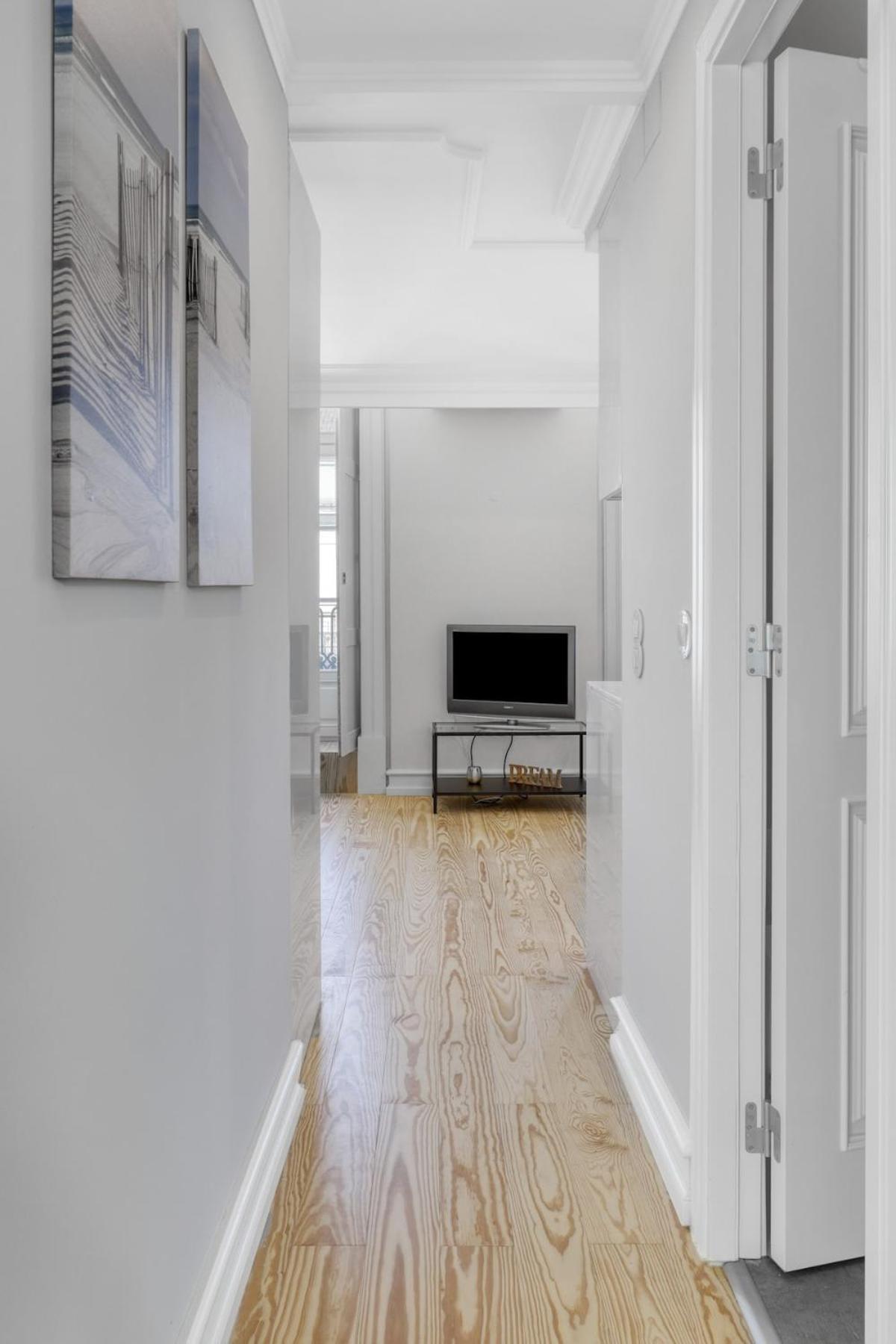 Beautiful 2 Bedroom With Views In Rua Augusta Apartment *