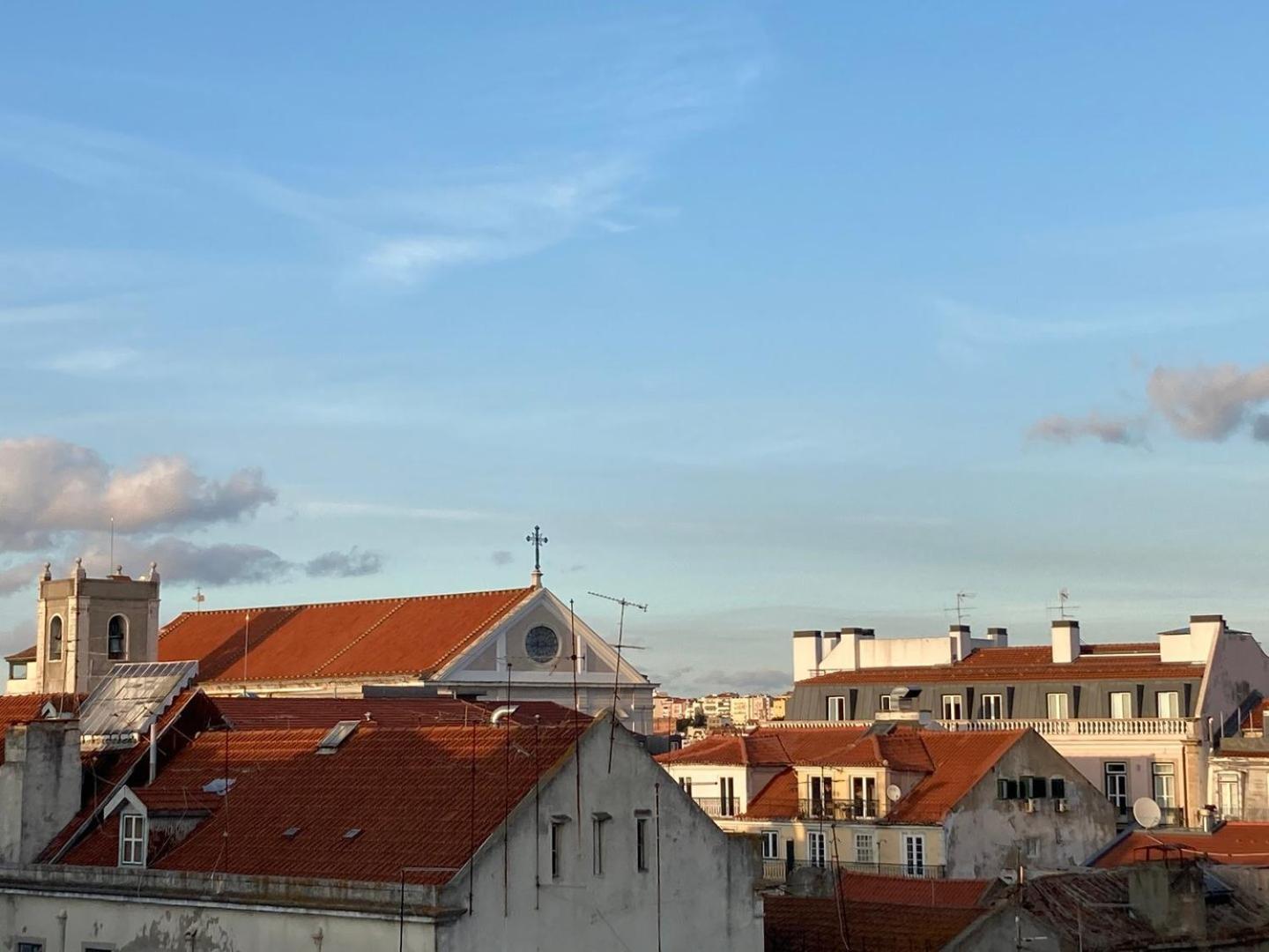Guestready - Rare Terrace Apt, Historic Center Lisboa