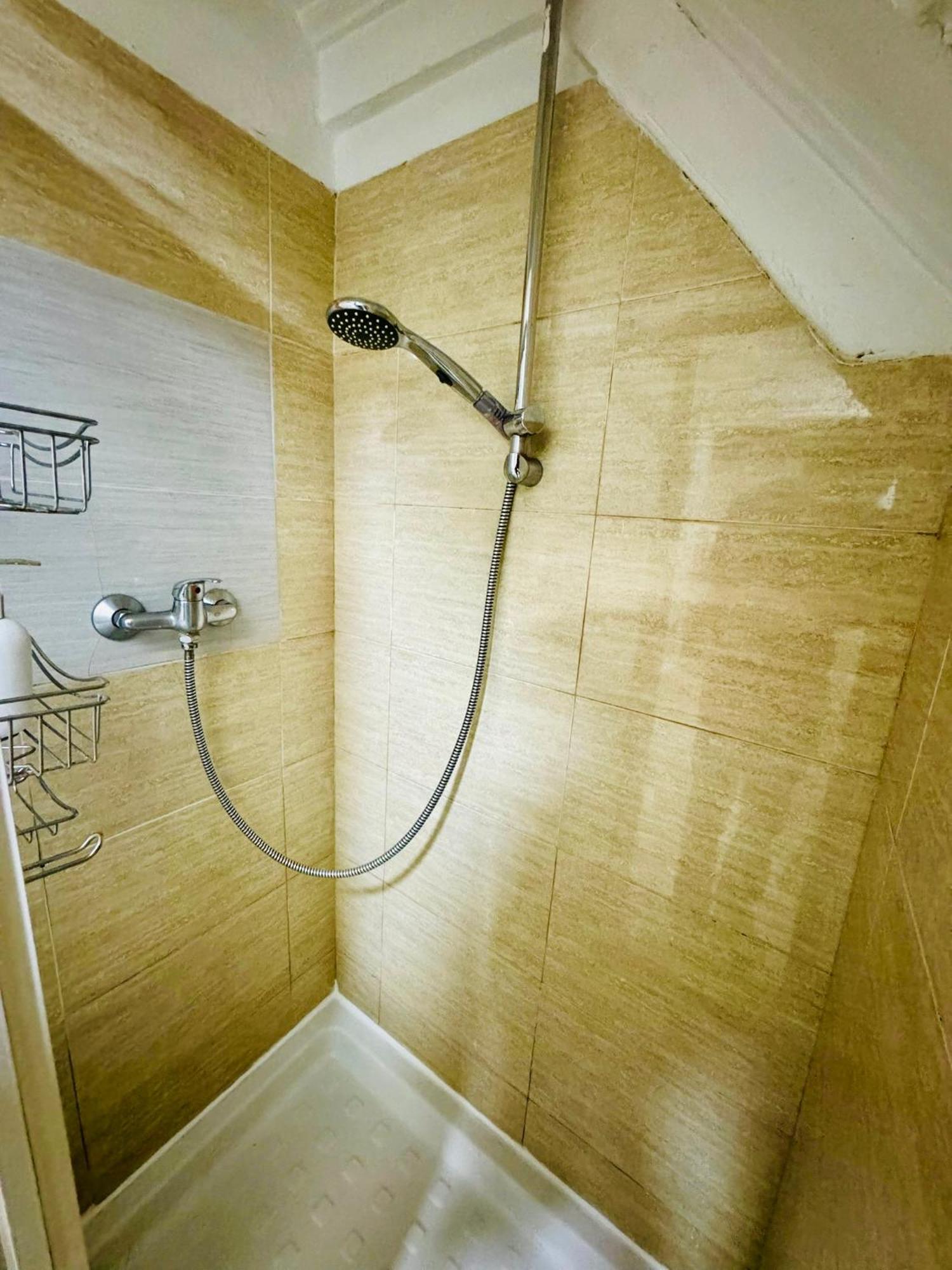 Authentic Portuguese Home- Alfama Apartment