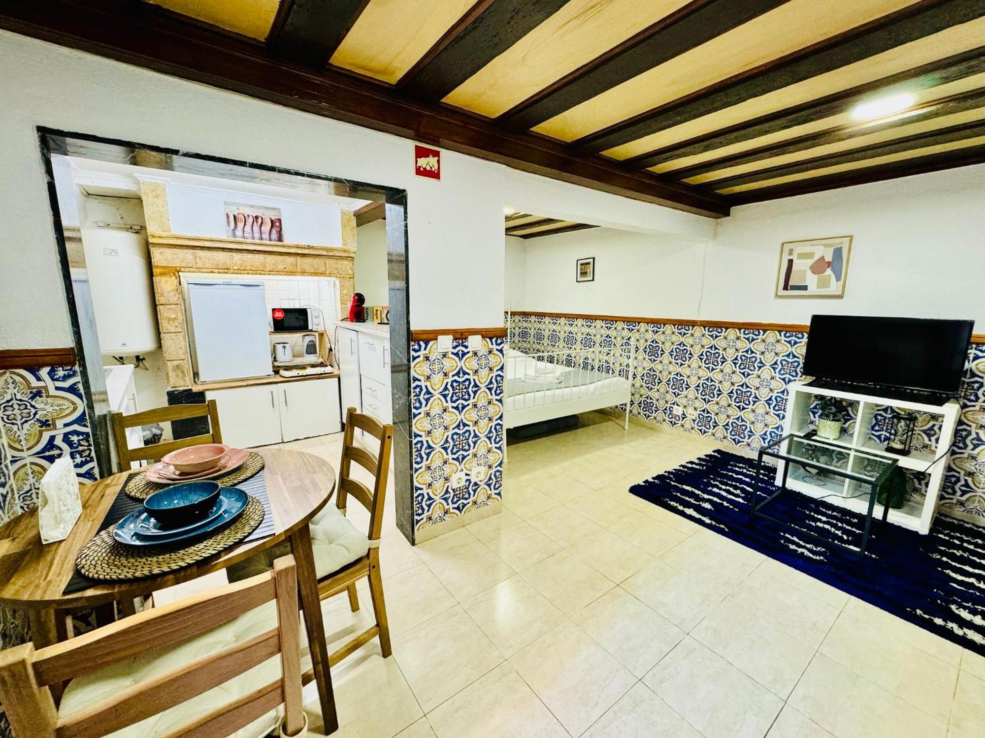Authentic Portuguese Home- Alfama *