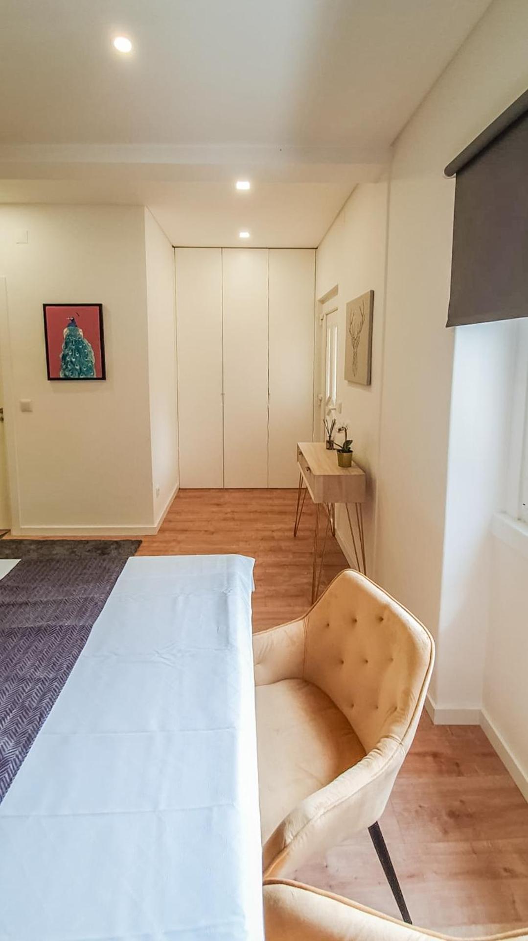 Charm House Apartment *