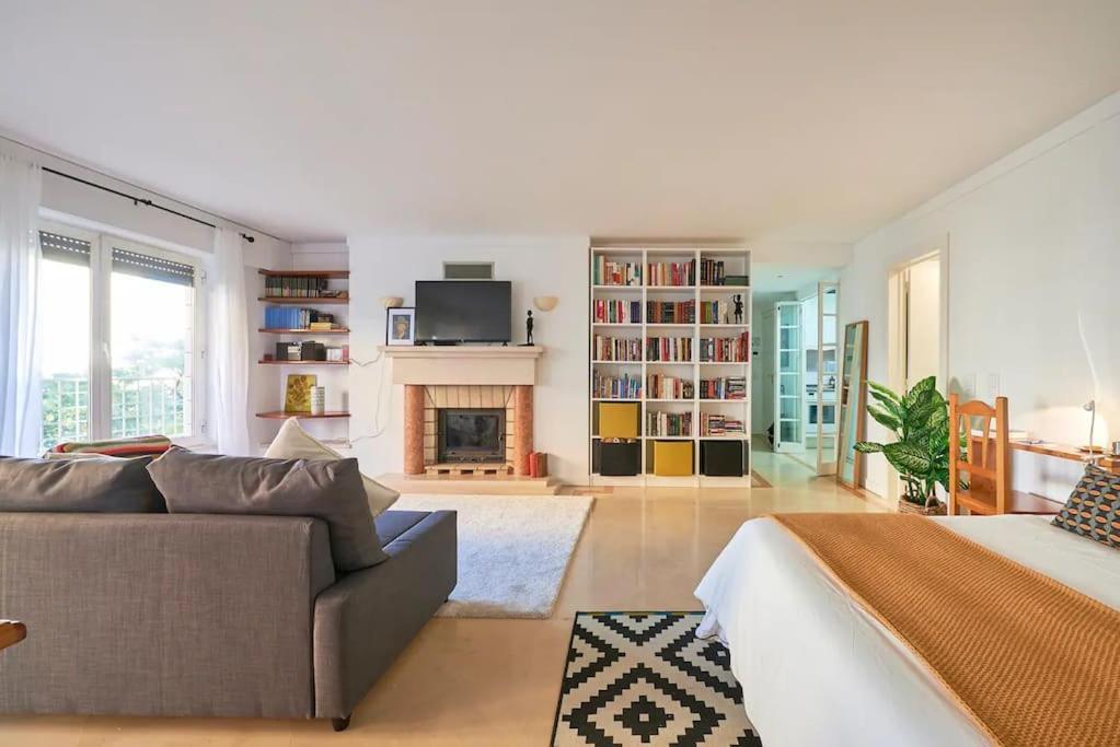 Modern With Garage And Pool Lisboa
