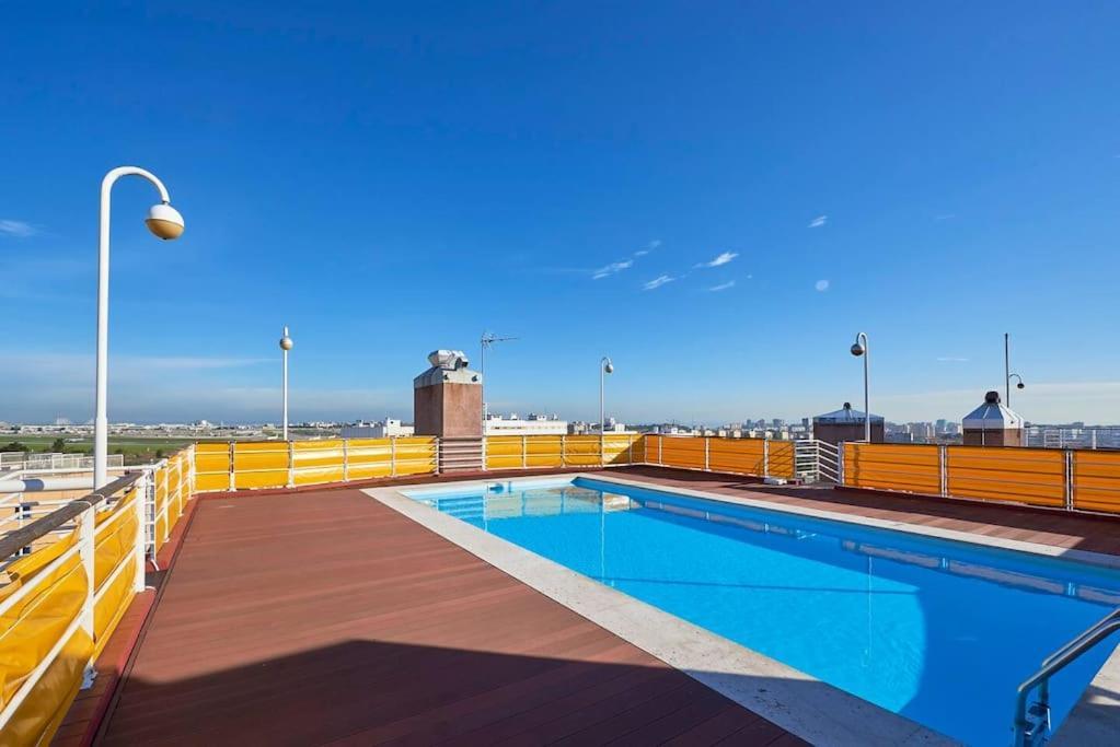 Modern With Garage And Pool Apartamento Lisboa