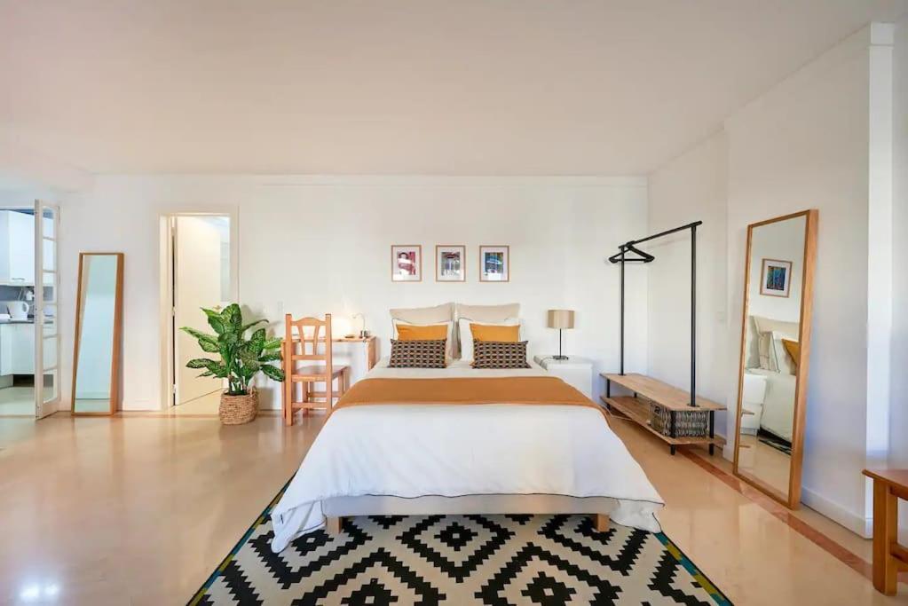 Modern With Garage And Pool Apartamento *