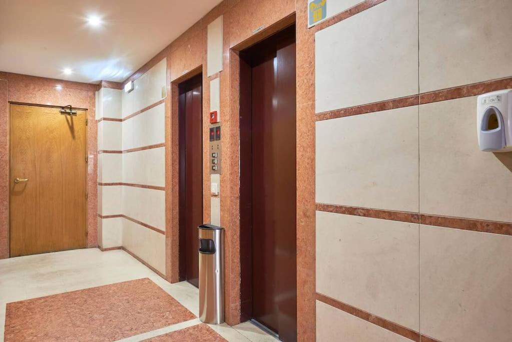 Modern With Garage And Pool Apartamento *