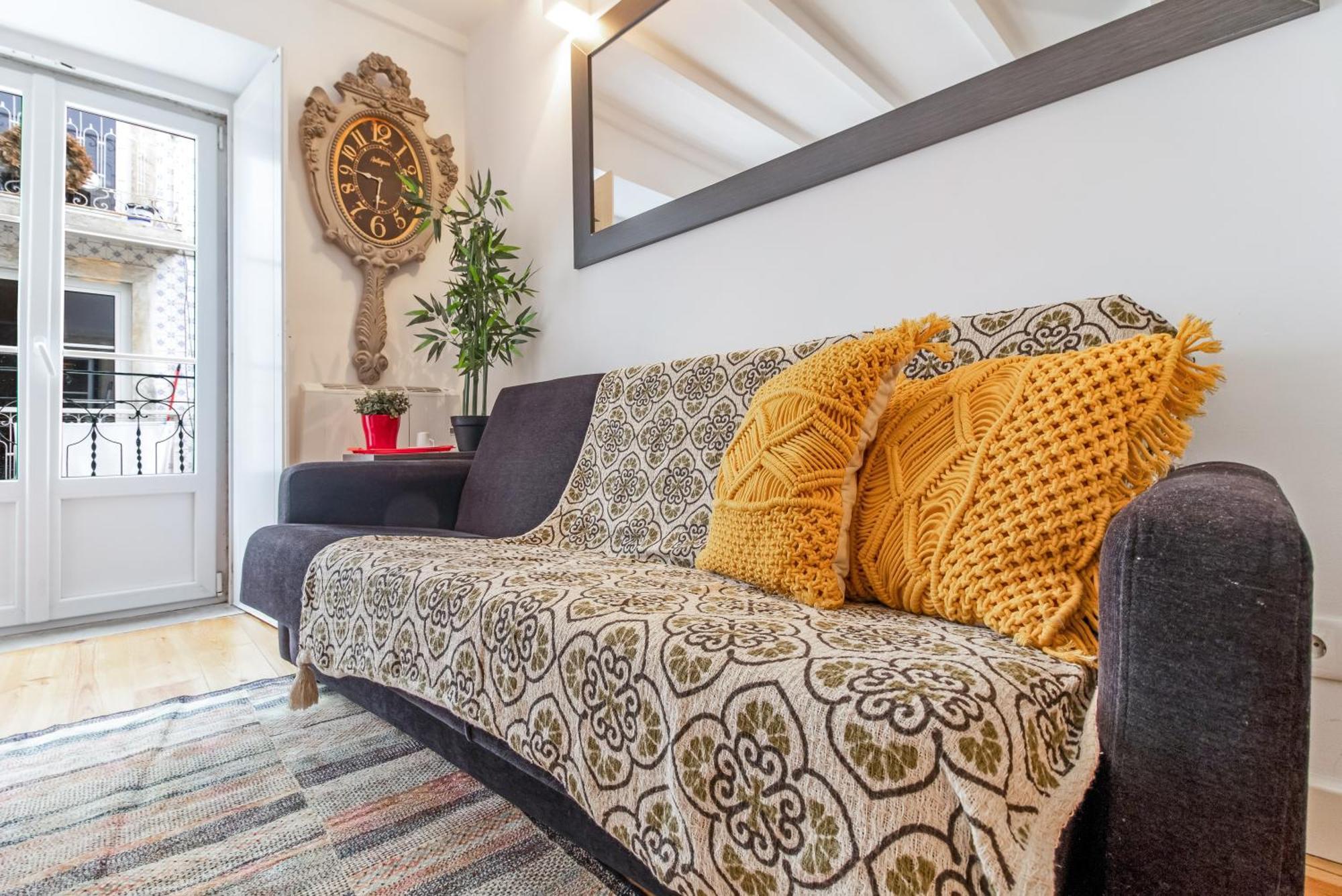 Cosy Retreat In Madragoa -lisbon *