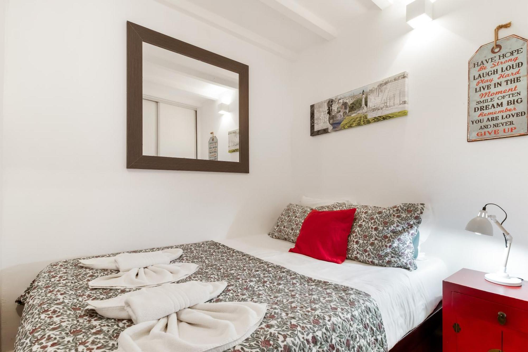 Cosy Retreat In Madragoa -lisbon