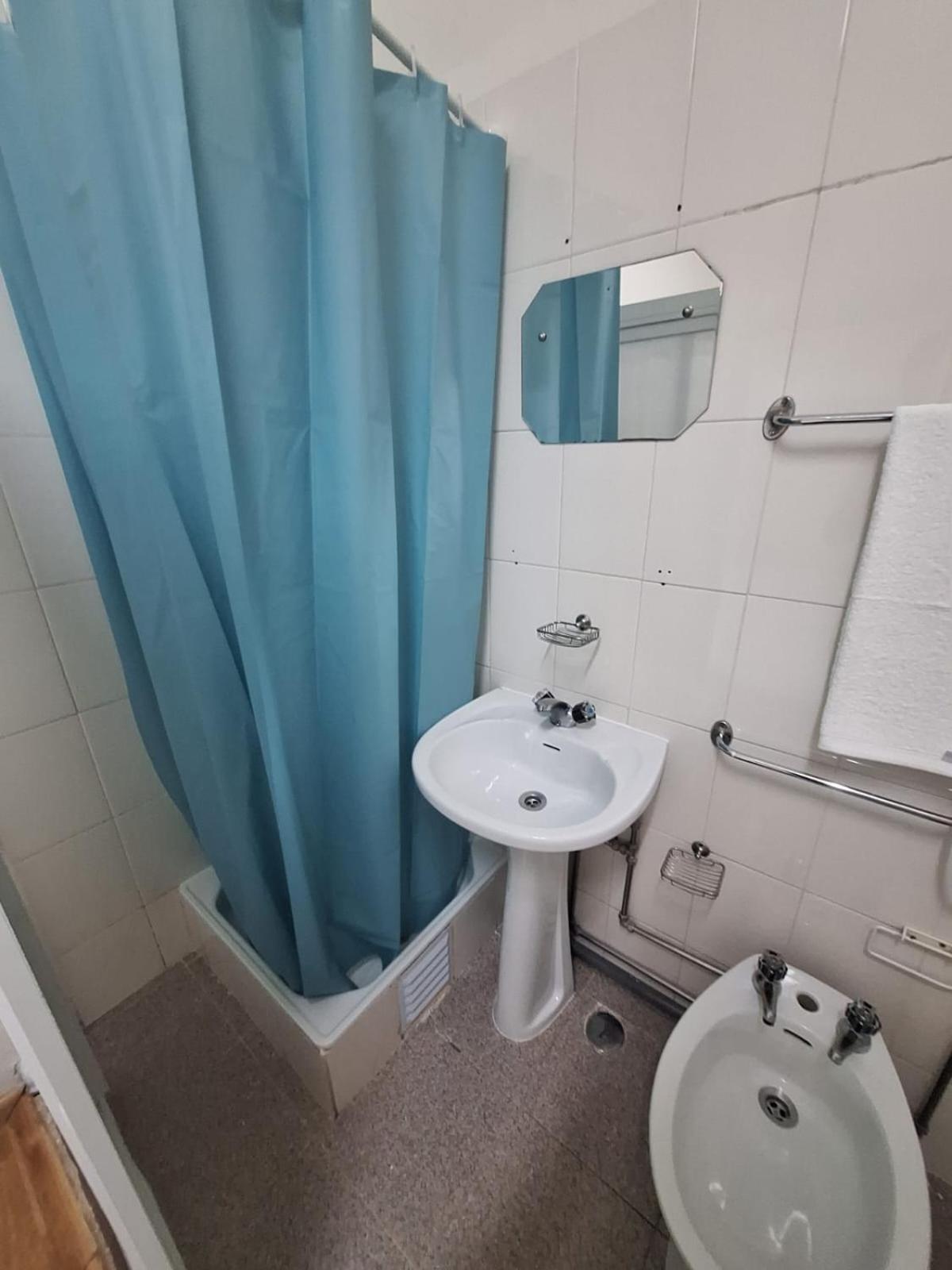 Residencial Ideal Hostal *