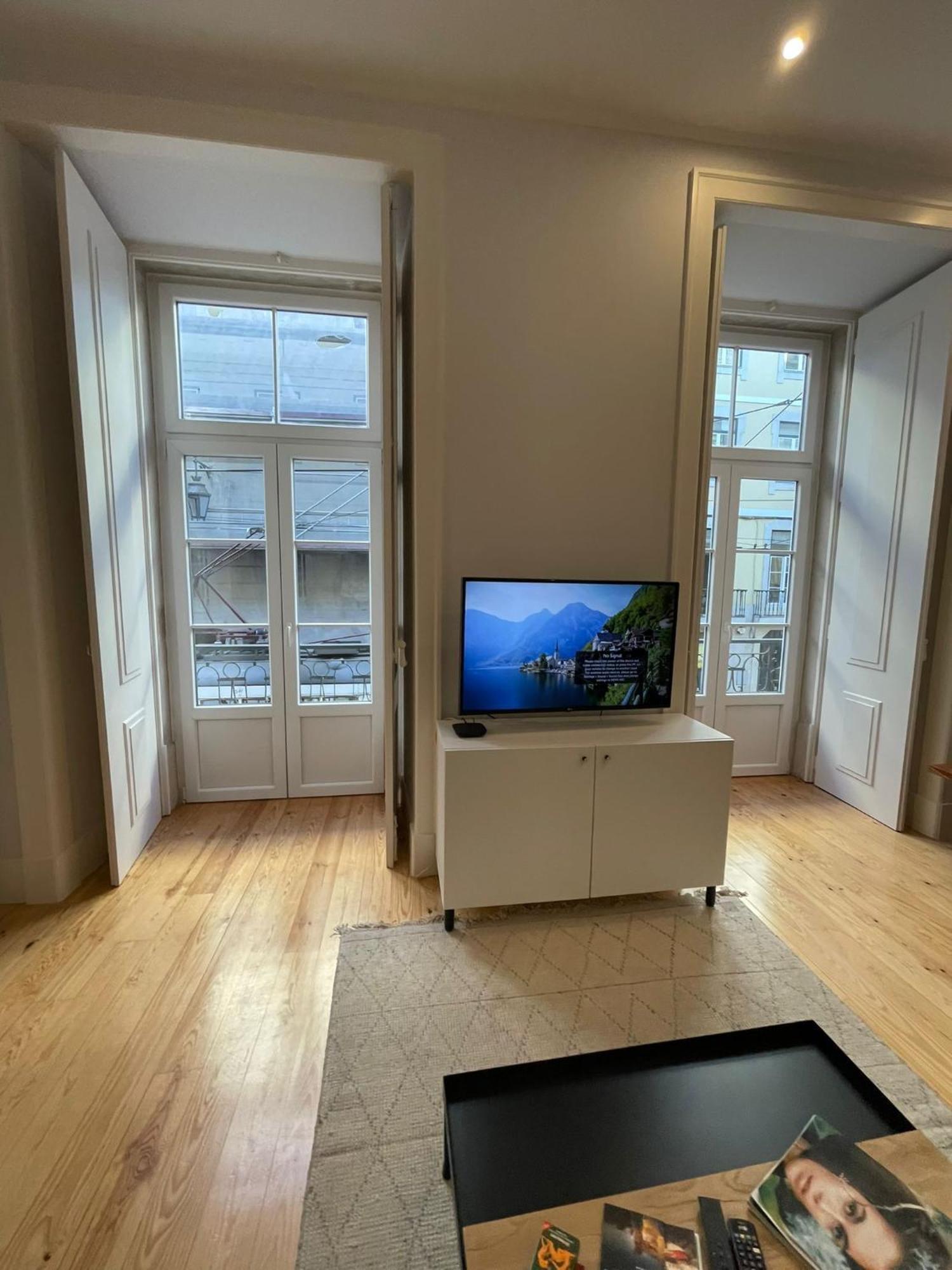 Quarto em Acomodações Particulares Quarto Grande Com Varanda, Wc Partilhado *