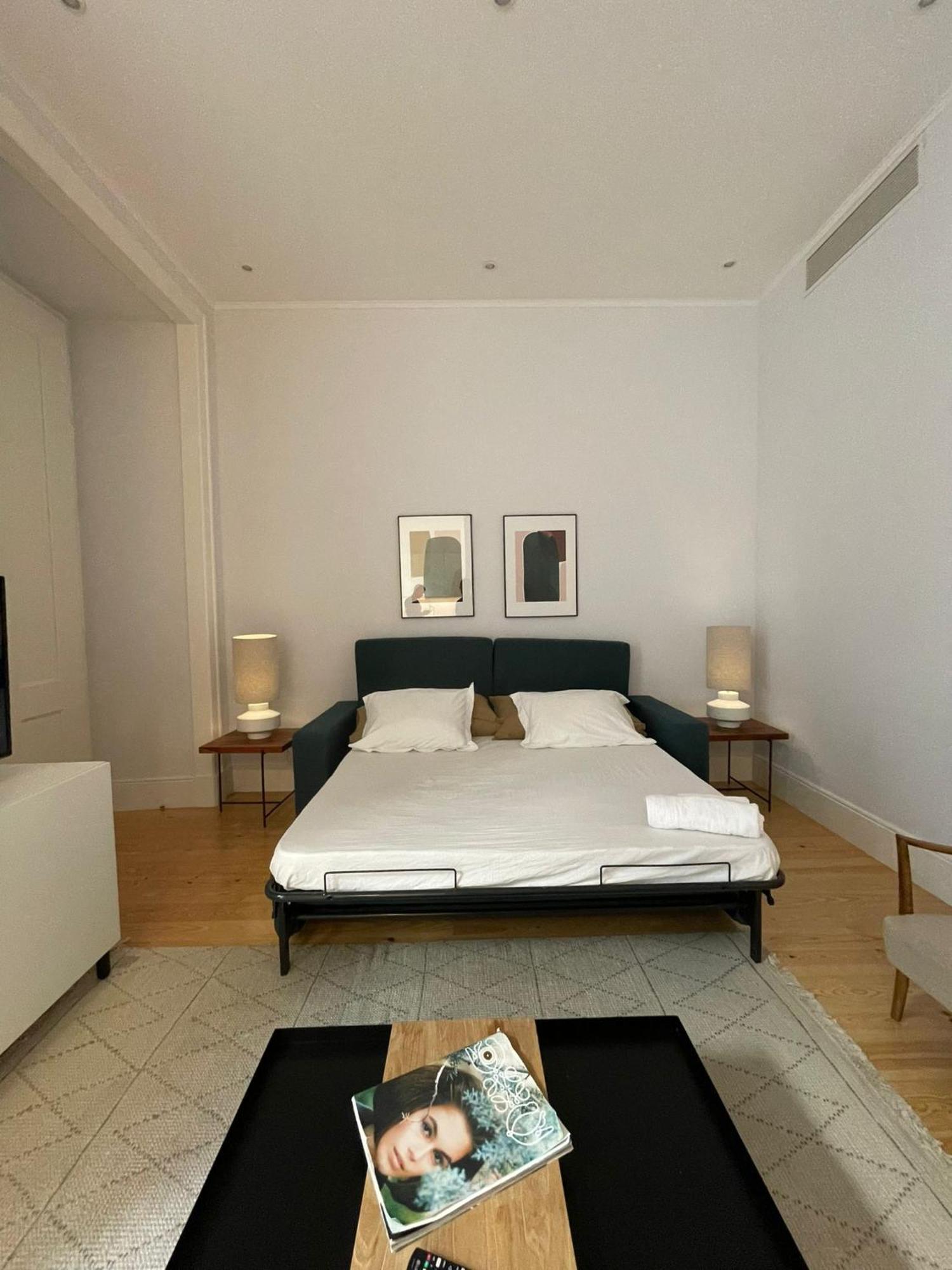Quarto Grande Com Varanda, Wc Partilhado Quarto em Acomodações Particulares *
