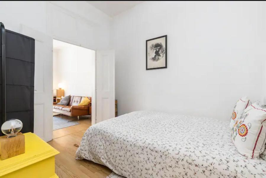 Apartment Vintage Terrace With Terrace By Homeful Homes Lisbon