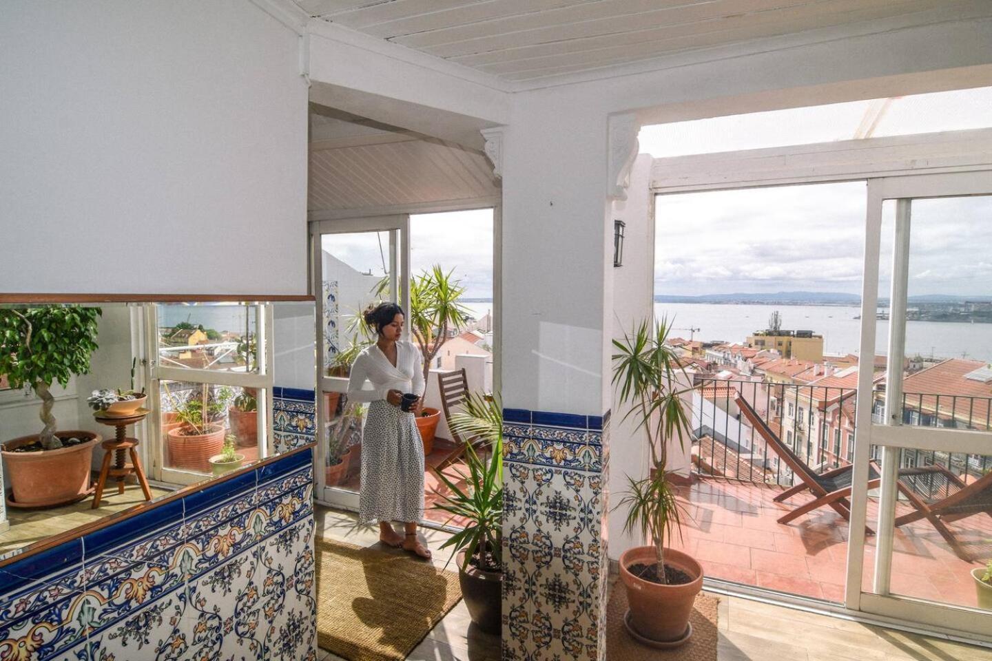 Olympo Shared Flat With Amazing River View Pensión