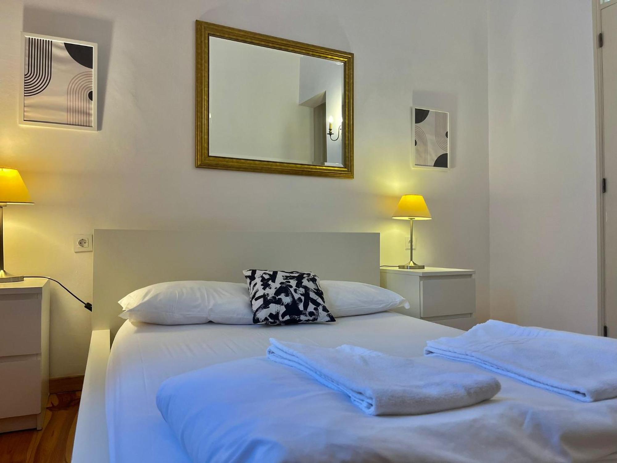3 Bedroom, 2 Bathroom - Palma Apartment Lisbon