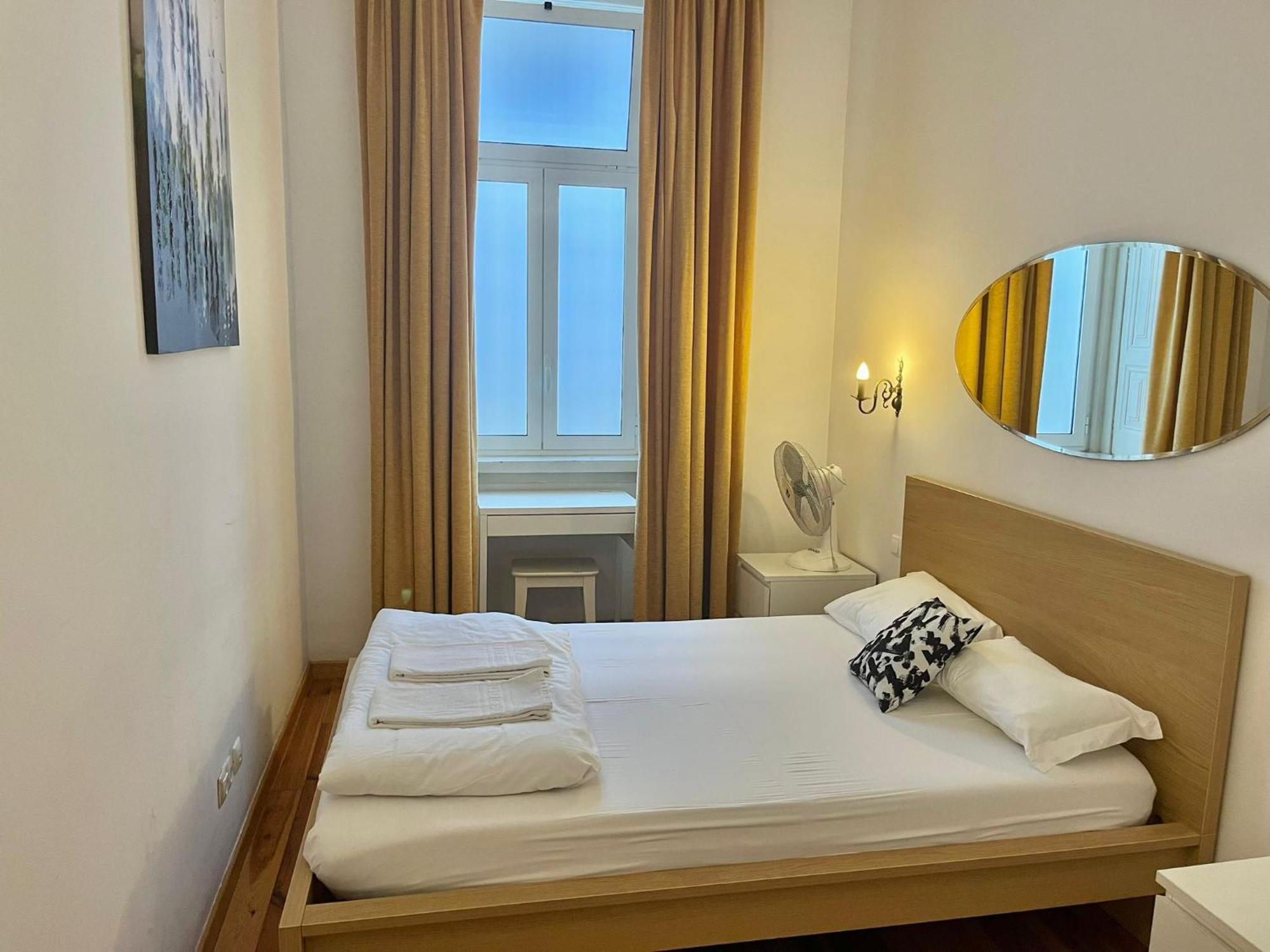 3 Bedroom, 2 Bathroom - Palma Lisbon