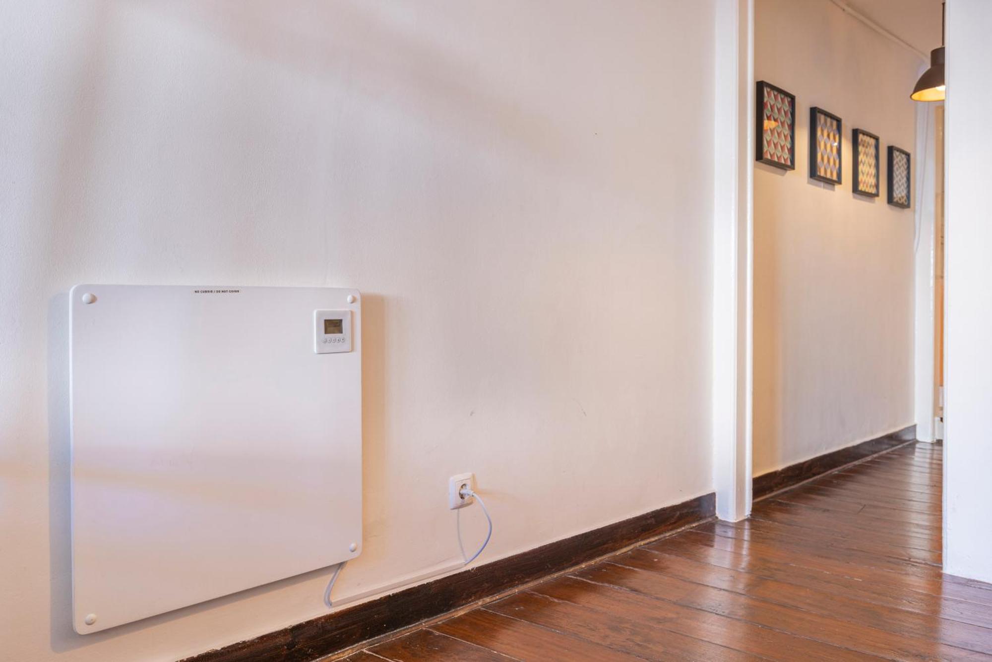 Mouraria House - *