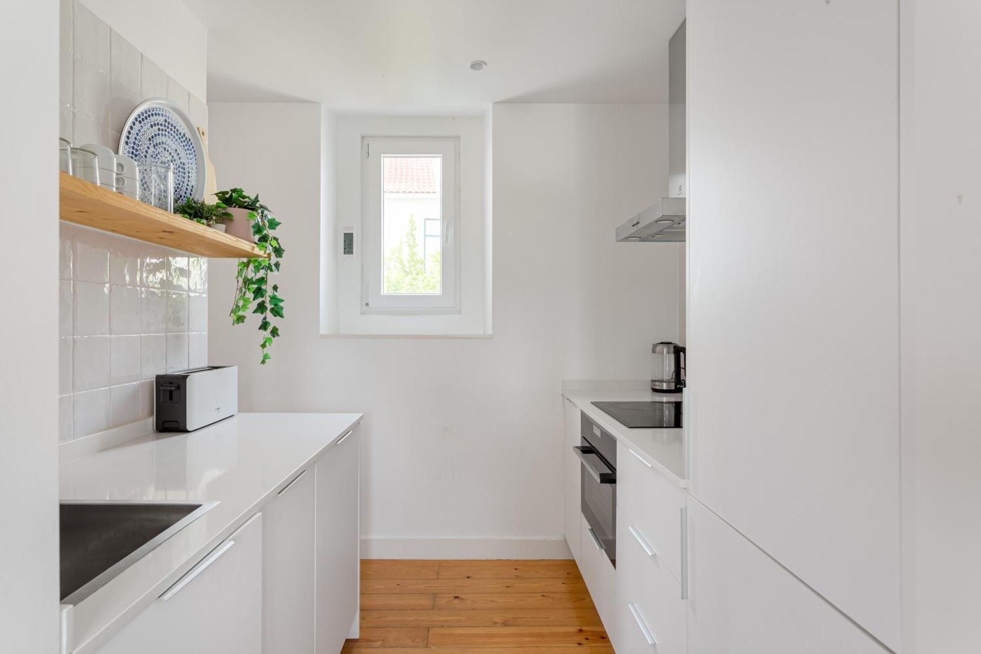 Joivy Riverside Bohemian Maisonette Apartment Lisbon