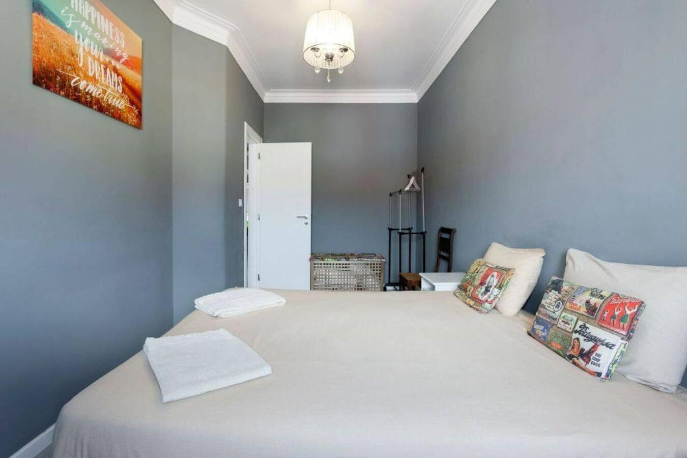 Be Local - With 2 Bedrooms In Moscavide - Apartamento