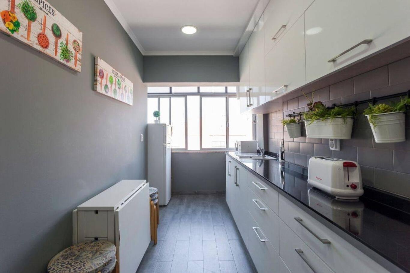 Be Local - With 2 Bedrooms In Moscavide - * Lisboa