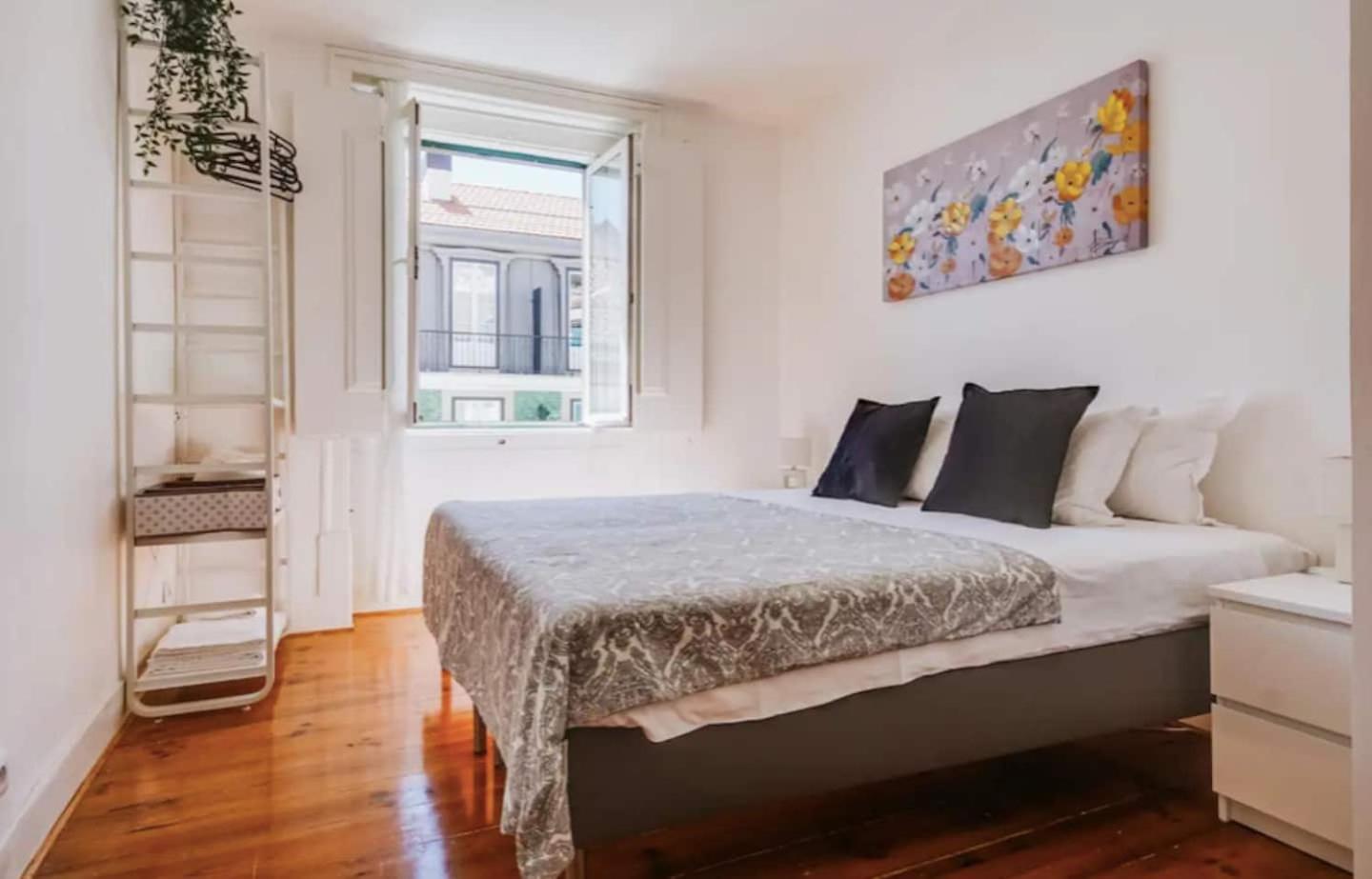 3 Bedroom In Baixa With River View Apartamento