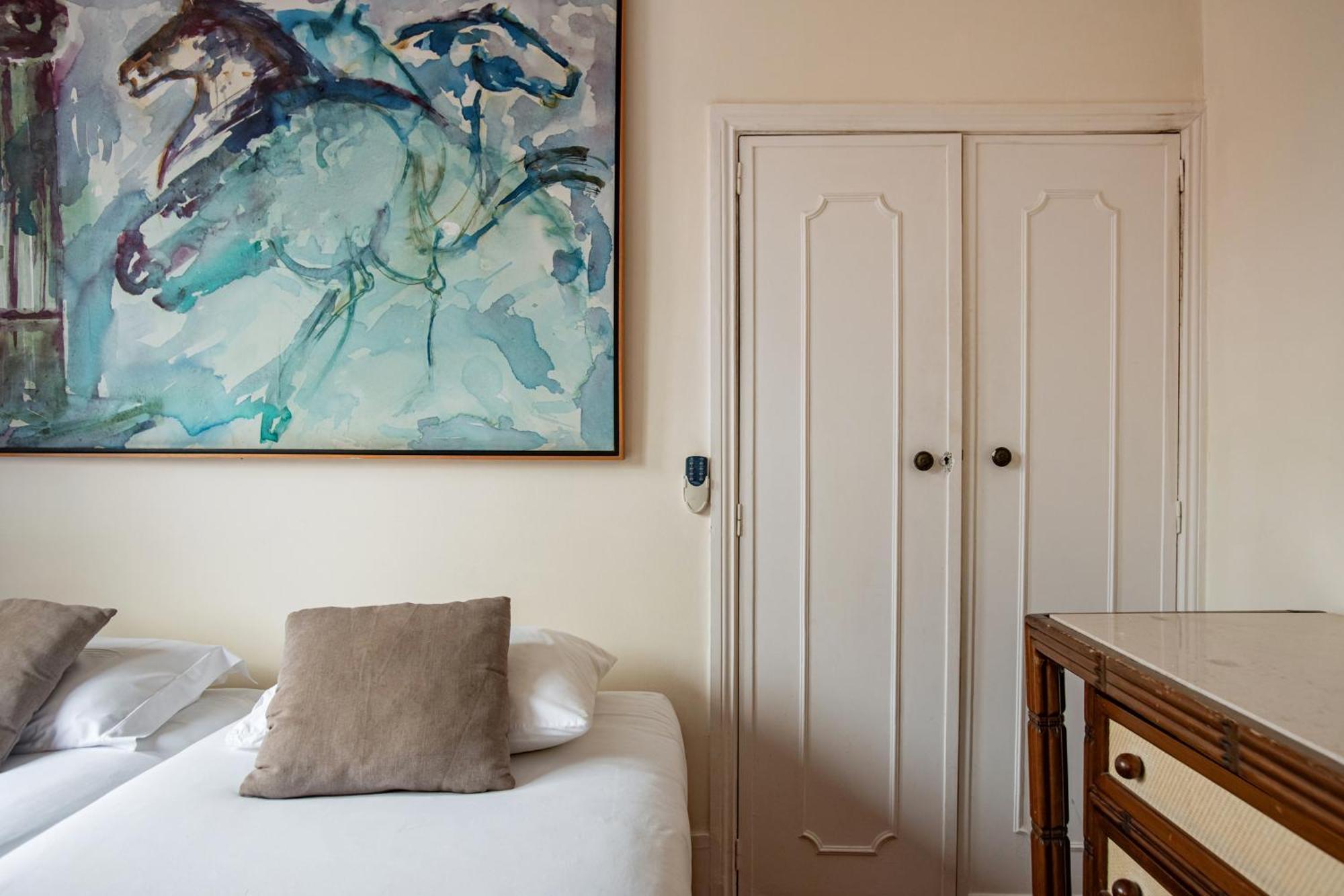 Large Family Flat In Campo De Ourique
