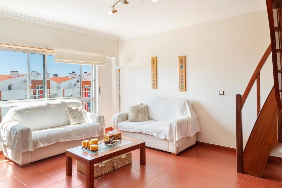 Apartamento Lovely 2 Bedroom With Terrace In Cascais