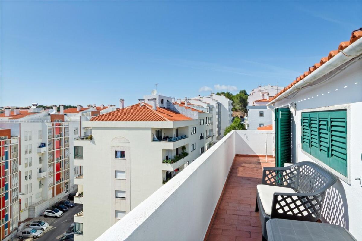 Lovely 2 Bedroom With Terrace In Cascais Apartamento