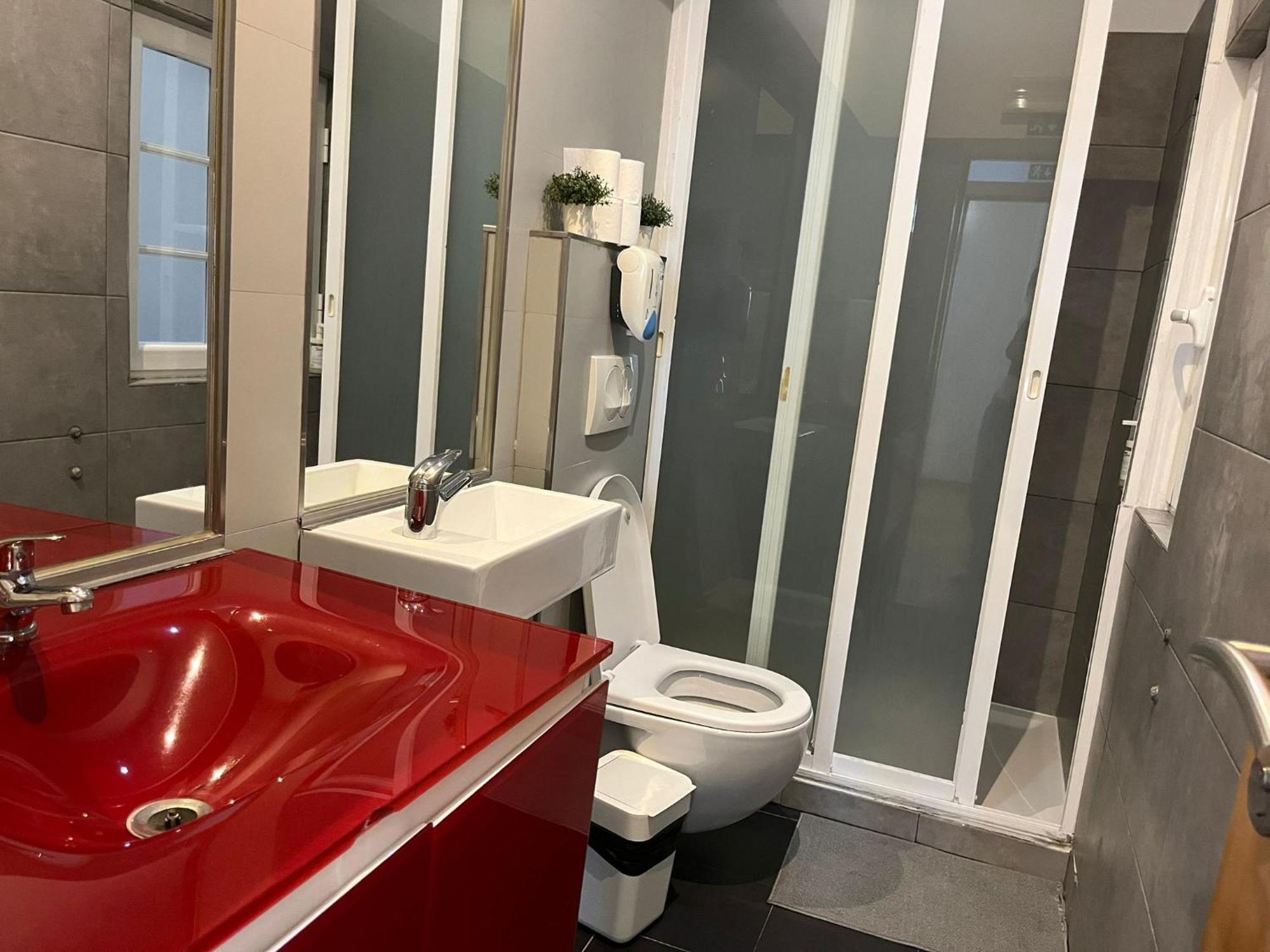 2 Bedroom - Bairro Alto Apartment