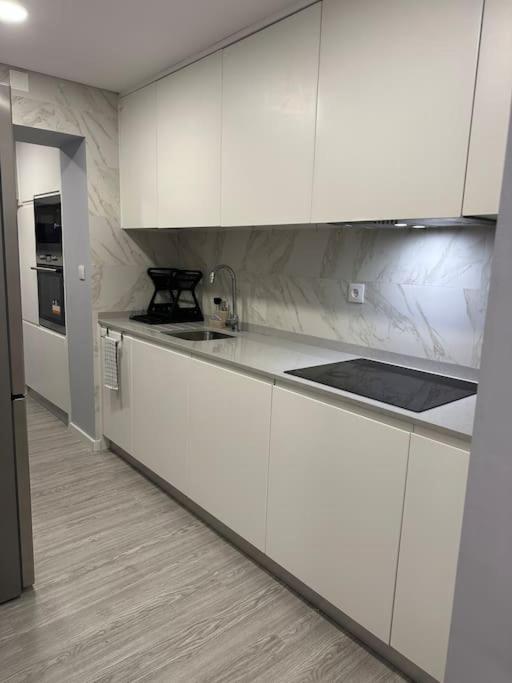 Duplex Com Jacuzzi Em Olival Basto Apartamento *