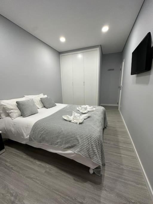 Duplex Com Jacuzzi Em Olival Basto Apartamento *