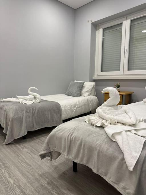 Apartamento Duplex Com Jacuzzi Em Olival Basto *