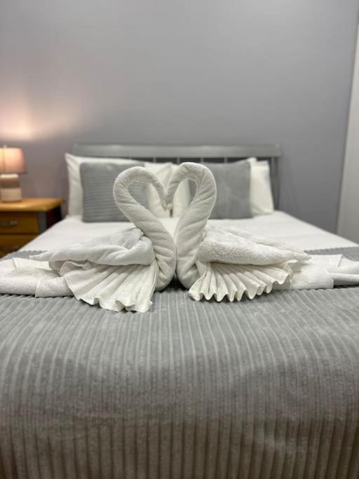 Apartamento Duplex Com Jacuzzi Em Olival Basto *