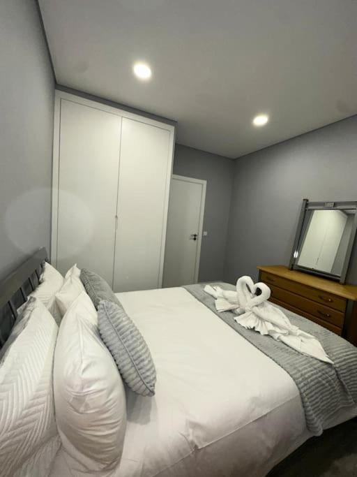 Duplex Com Jacuzzi Em Olival Basto Apartamento