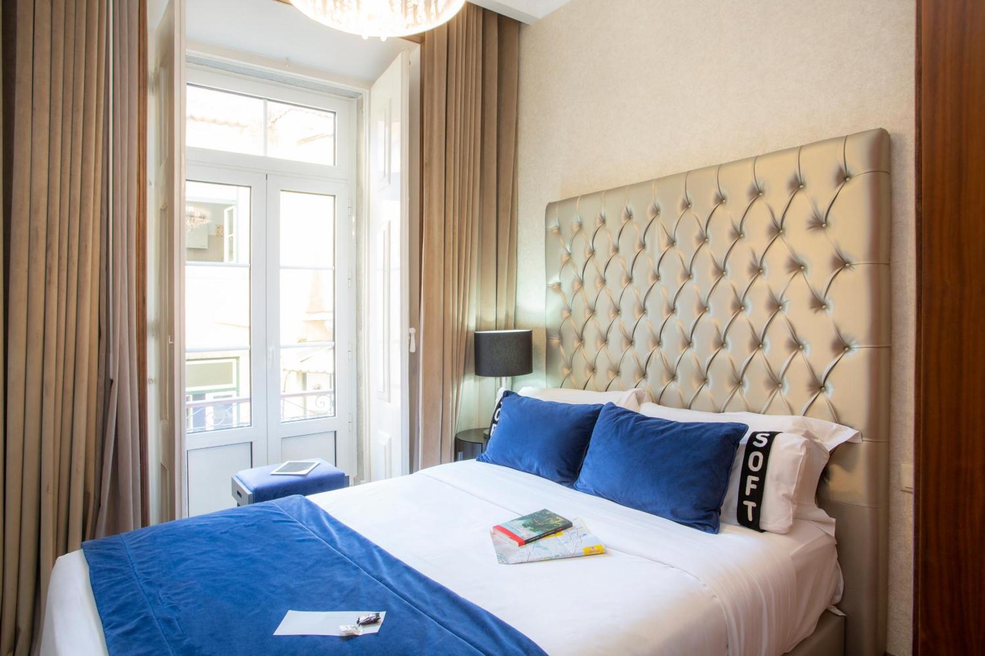 Casual Belle Epoque Hotel