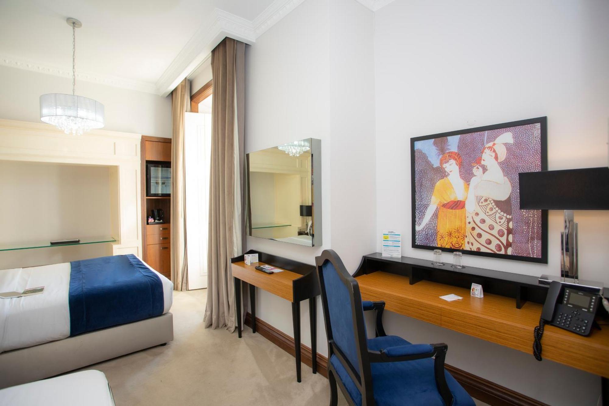 Casual Belle Epoque Hotel Lisbon