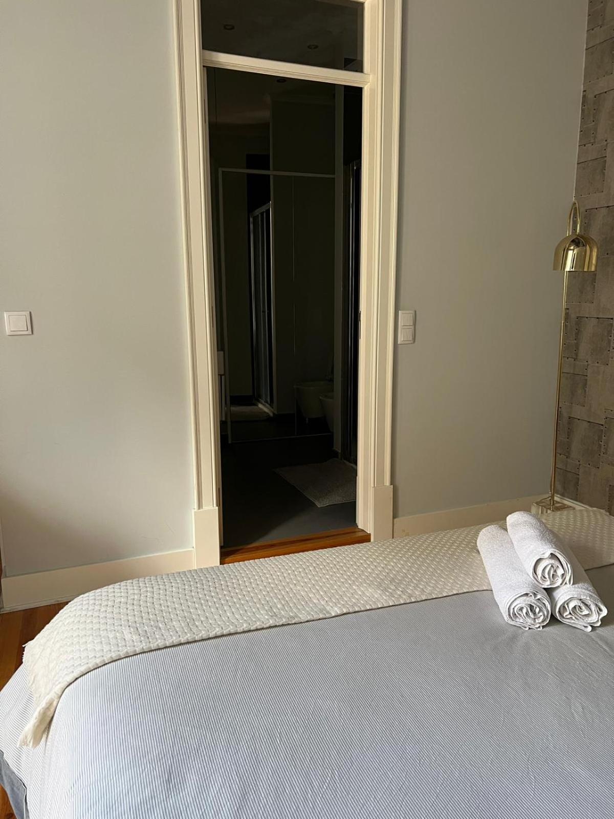 Habitación en casa particular No Chiado Baixa De - Em Apartamento Partilhado *