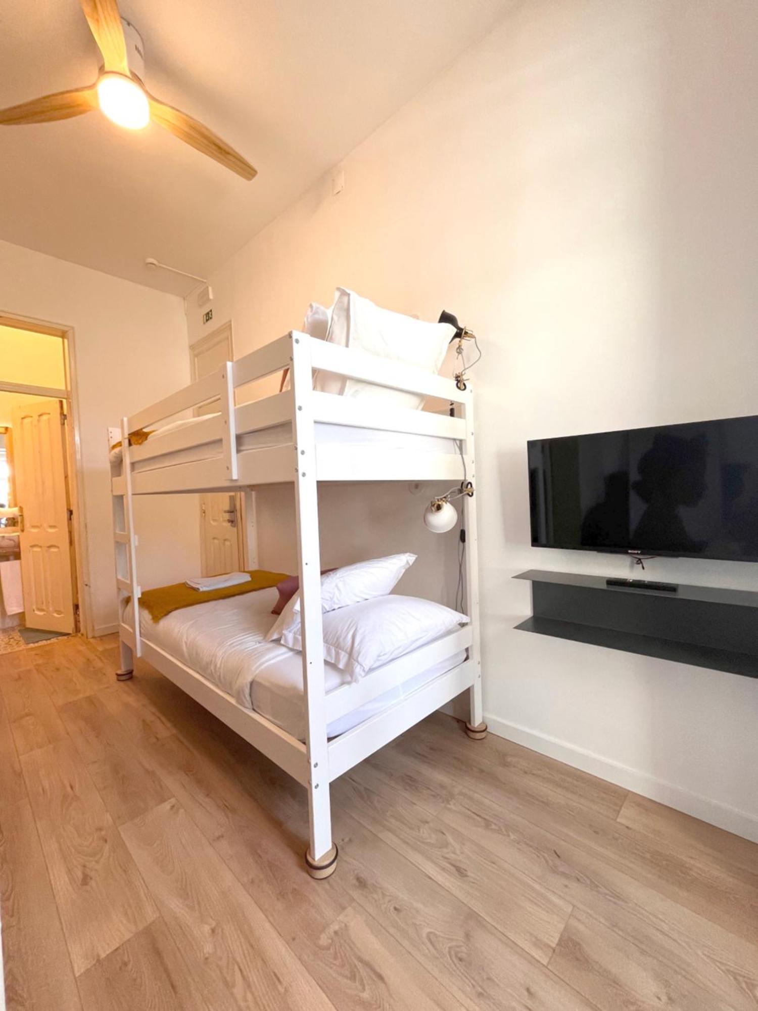 Chillout Hostal Lisboa
