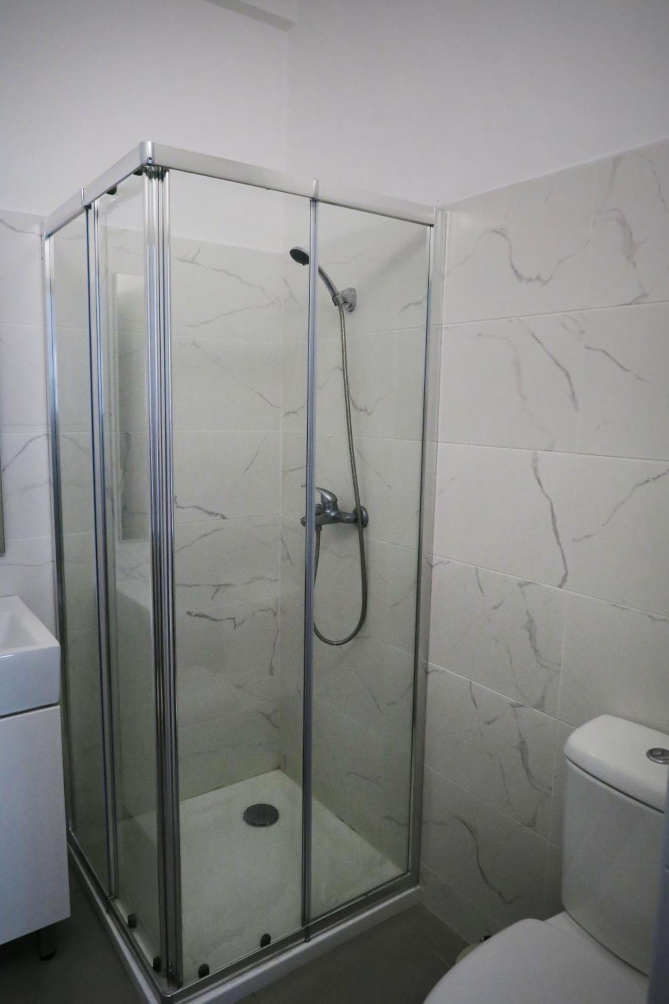 Cosmopolitan - Top Floor Quarto em Acomodações Particulares