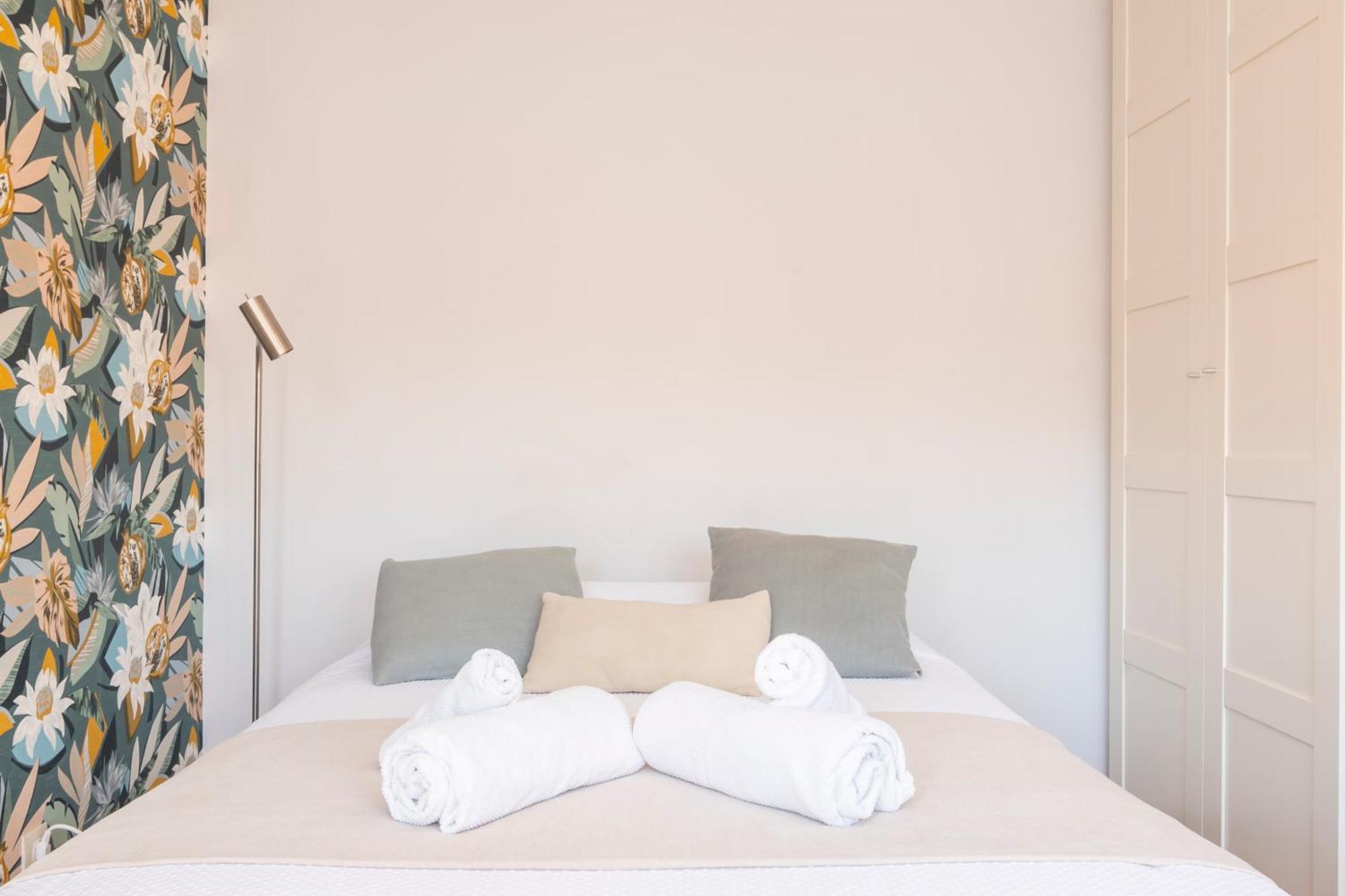 Riverfront Apartment Lisbon